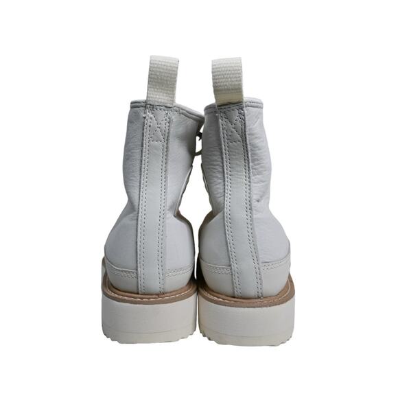 Converse Gender Inclusive Chuck Taylor All Star High Top Sneaker Boot NEW - Picture 7 of 11